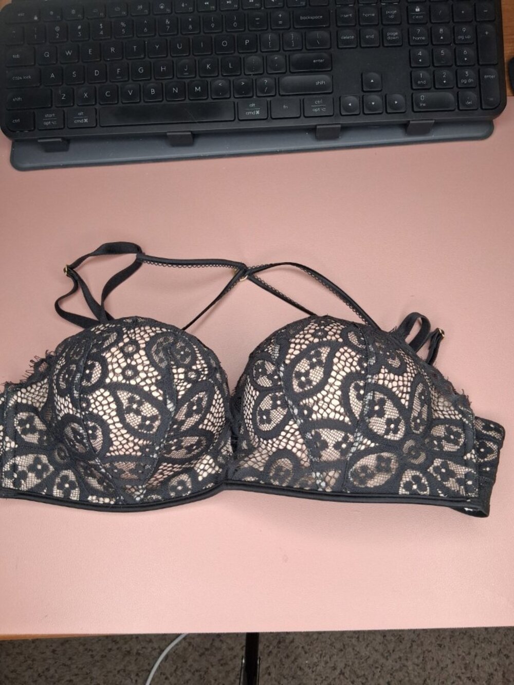 Victoria’s Secret Bombshell Black Lace Push-Up Bra 36A - Picture 10 of 12